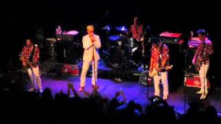 Me First and the Gimme Gimmes performing &quot;Sloop John B&quot;