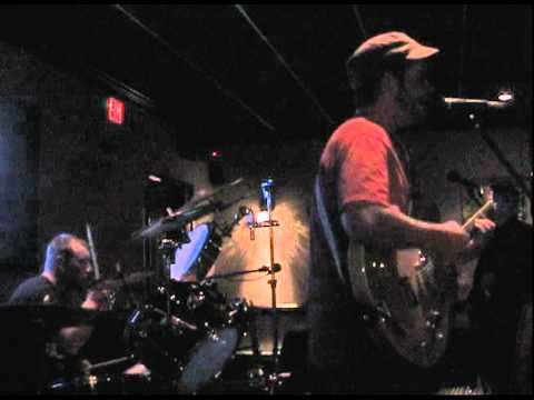 Macadocious "Stir It Up" LIVE @ THE PALE HORSE (11/13/10)
