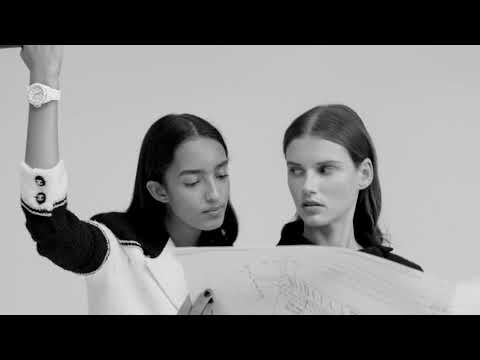Esprit de Gabrielle | CHANEL J12 EN 12 CHAPITRES