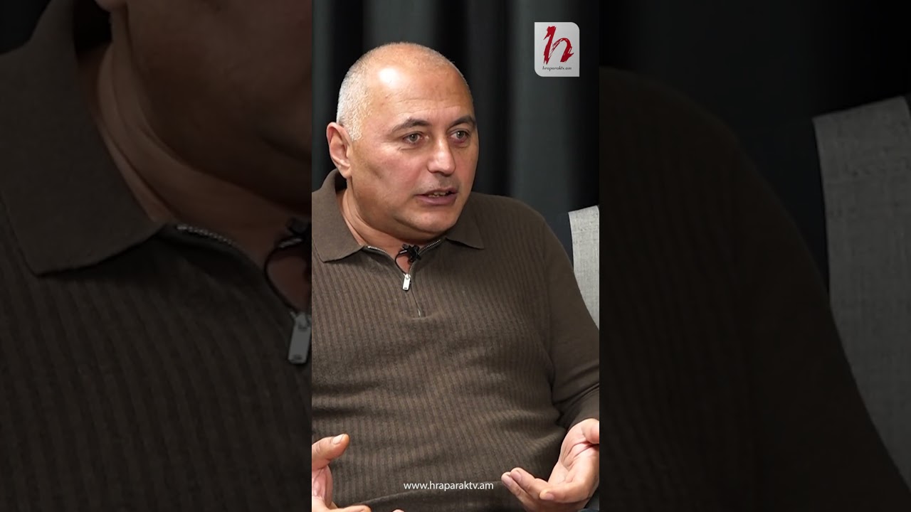 Ոչ ֆիզիկապես է ուժեղ, ոչ մտավոր գիգանտ է, իր ուժը արտաքին աջակցությունն է