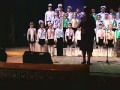 Выступление школьного хора на фестивале патриотической песни 