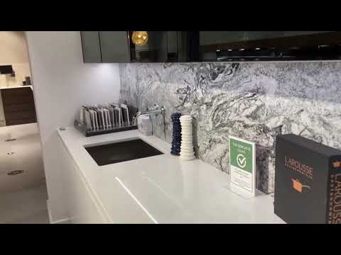 P L &Uuml; S C H E video.