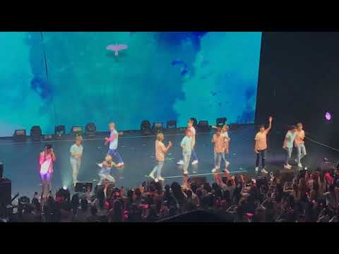 SEVENTEEN Diamond Edge Tour in Chicago - HEALING