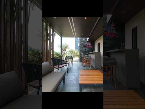 aménagement terrasse jardin-boules-couleurs-differentes