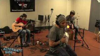 One eskimO - &quot;UFO&quot; (Live at WFUV)