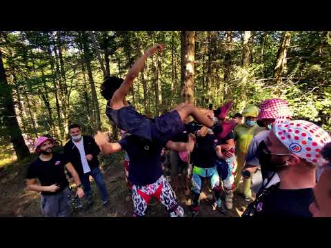 Skok přes peloton Tour de France 2020