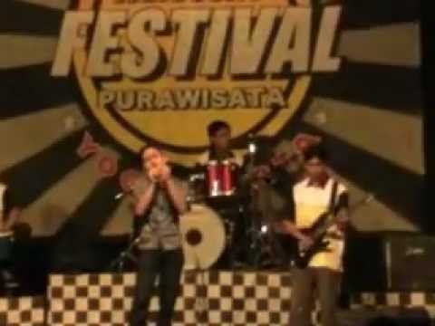 Kerudung Putih - Aziz Dharmansyah & OM Irama Buana