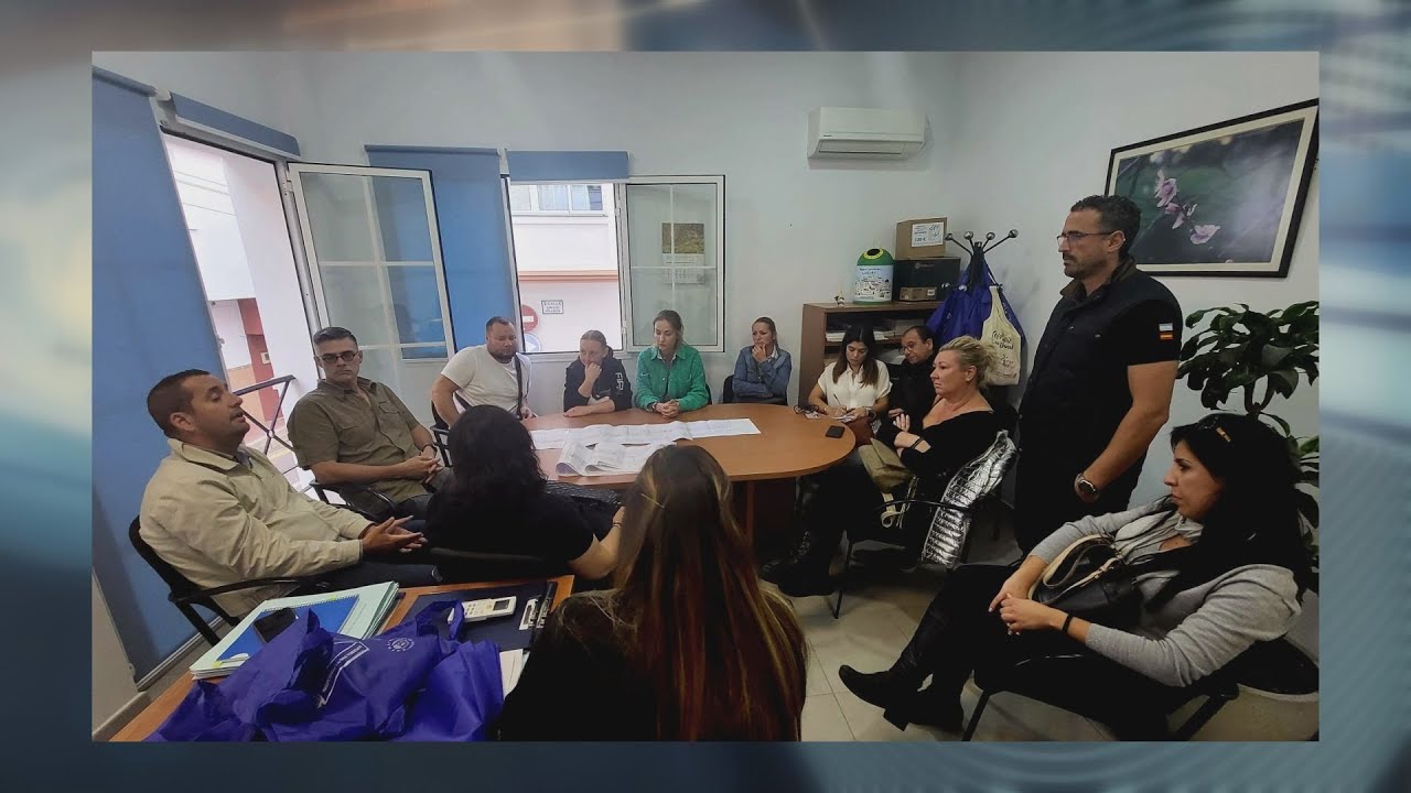Reunión con los comerciantes del paseo marítimo de Sabinillas