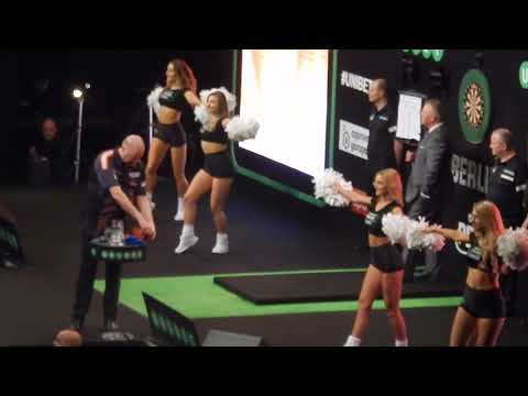 Rob Cross & Raymond van Barneveld walk on Darts Berlin 22.02.2018 Mercedes Benz Arena