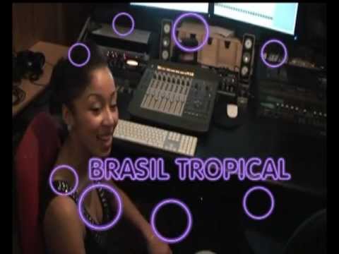 SHYNEE'Z EN SHOWCASE EXCLUSIF @ SEXY CARNAVAL DO BRASIL (02.03.2012)