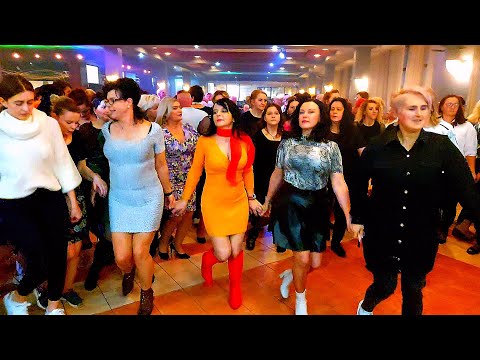 I lom i urnebes i jurišno kolo pa ludo i nezaboravno u Fis Vitez sijelo 1000 žena (14.01.2023.).