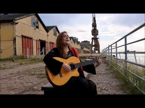 Dona De Uma Saudade video