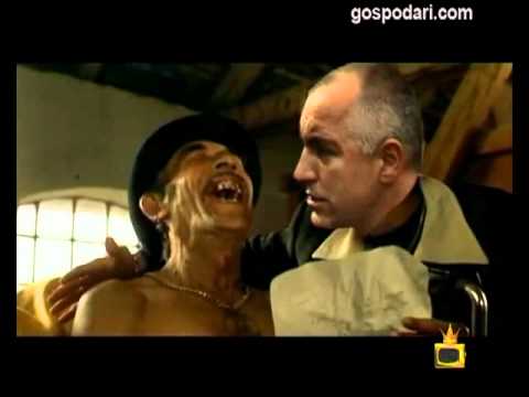 Черна котка бял Бойко котарак