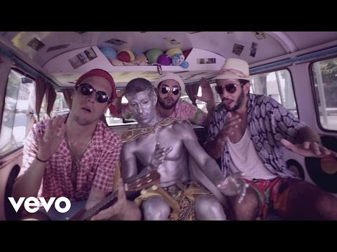Tá Na Moda video