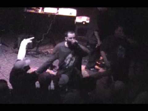 The Riot Live!! Crash Waves Live!!, Crowd going crazy. Rare footage 2005