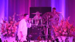 Mike Patton STAGE DIVE!!! Faith No More "Evidence" + "Epic" San Francisco 04/20/2015