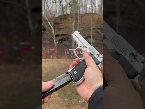 Beretta 92FS Inox #shortsfeed #shortsyoutube #shortsvideo #cod #warzone #callofduty #mw #MW2 #sports