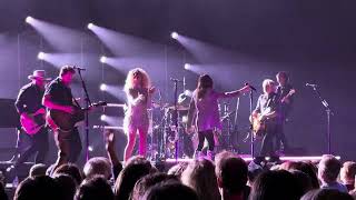 Little Big Town - I'm With The Band (Live in London)
