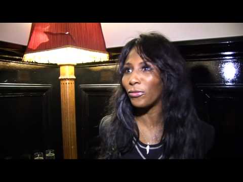 Tamsin Outhwaite hits West End in Sweet Charity