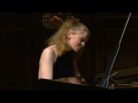 Elisabeth Brauss performs Brahms and Schumann at Wigmore Hall 2022 Thumbnail