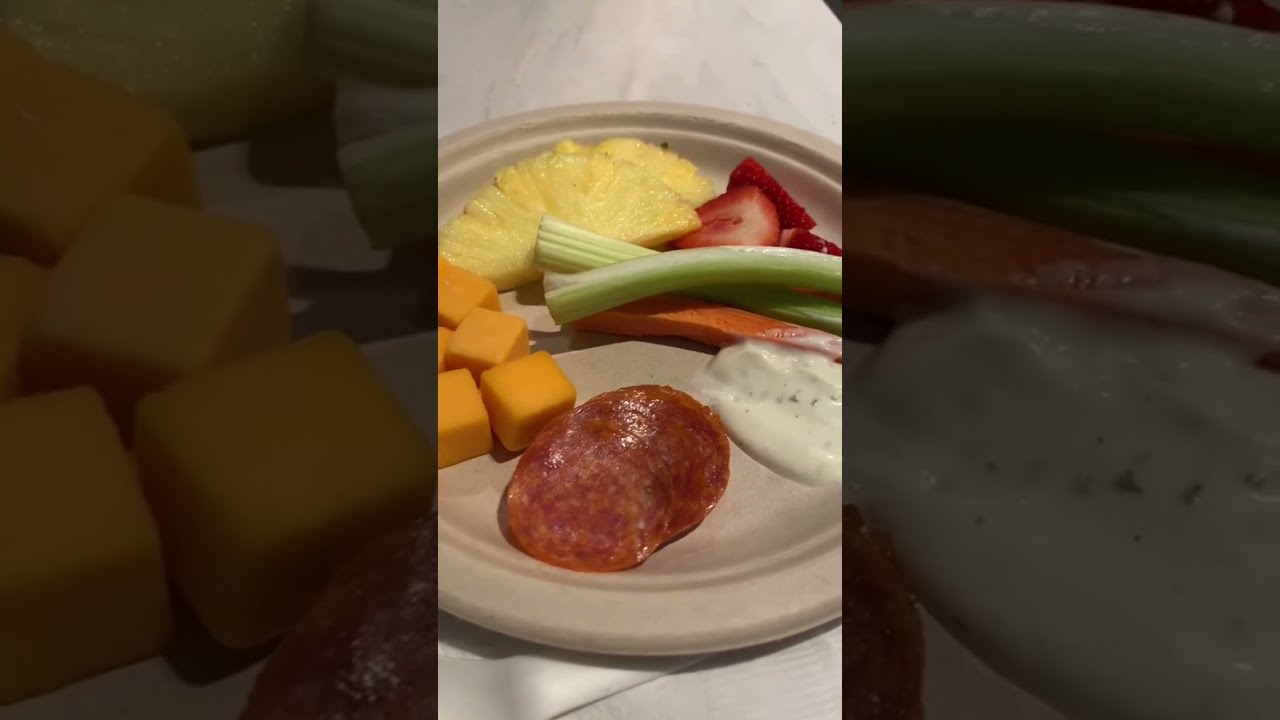 Delta Air Lines Delta Sky Club thumbnail