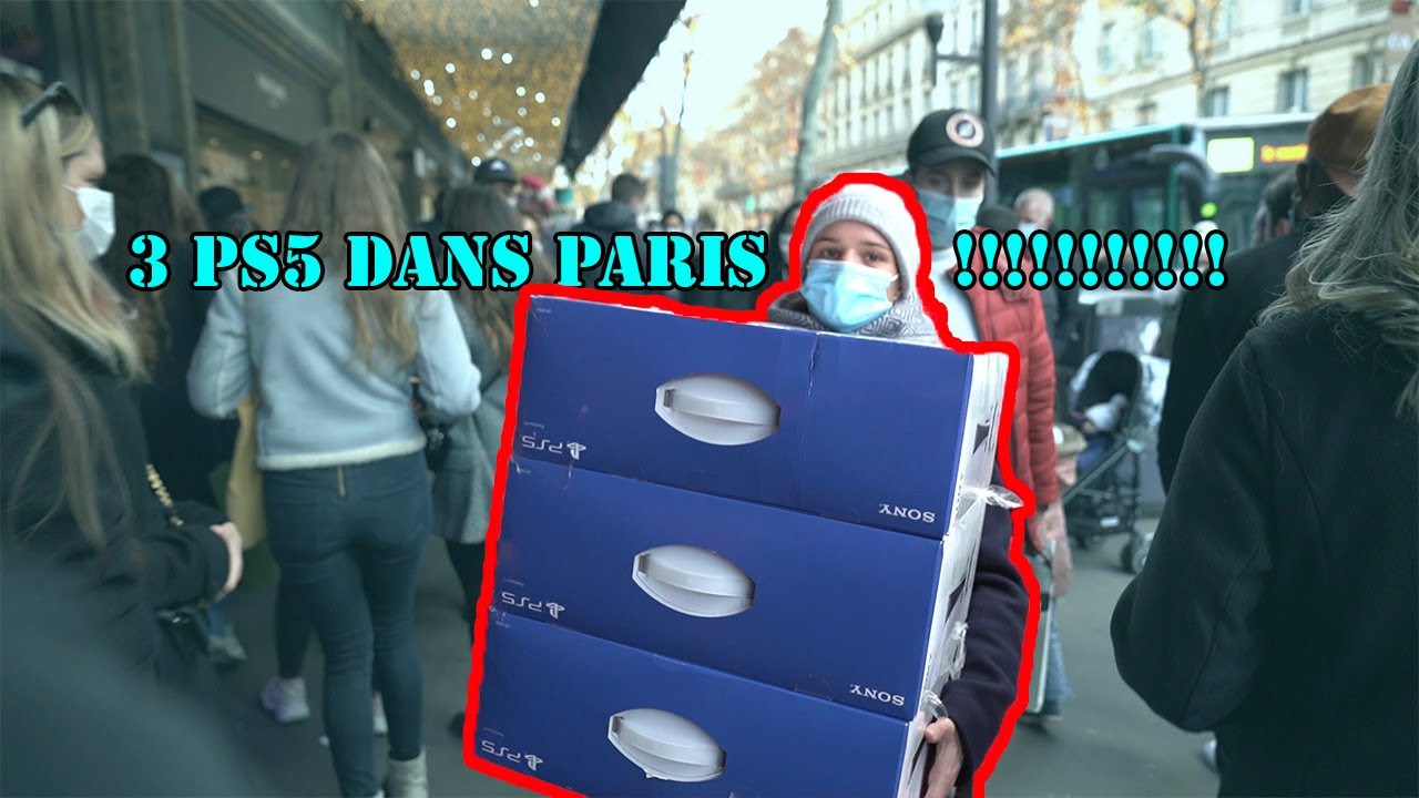 Walking in the streets of Paris with 3 PS5 (part 1) ! Funny reactions | VOOZEYNOO