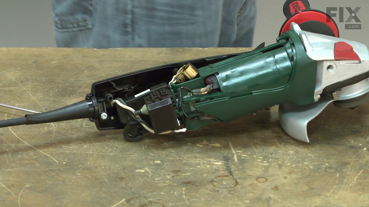 Replacing the Carbon Brush Set