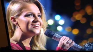 Kelsea Ballerini performs Christmas songs 2015