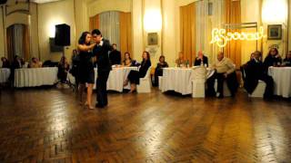 Facundo de La Cruz y Paola Sanz bailan "Humillación" en La Sooocial