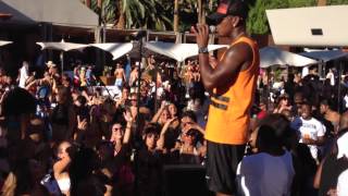 NeYo Performs Live at Bare Pool Lounge in Las Vegas on 9212