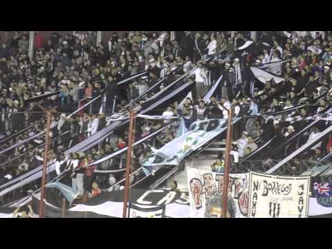 "Esta tribuna los 90 minutos no para de alentarte" Barra: La Barra de Caseros &bull; Club: Club Atlético Estudiantes