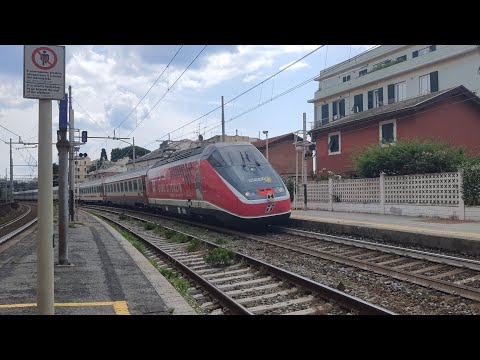IC 666 Livorno Centrale - Milano Centrale, E.414 Giro D'Italia in transito a Genova Quarto