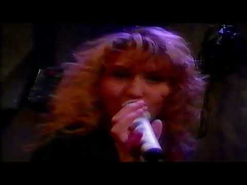 Kaya Brüel tv optræden med "Sweet Nothings"