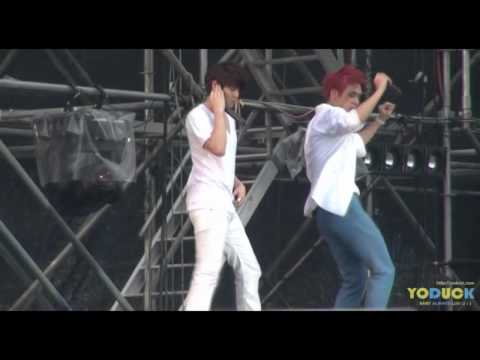 [Fancam] 110814 BEAST Dongwoon's hip dance @ United Cube Concert