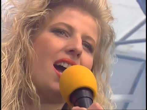 Mandy Winter - Julian (live)