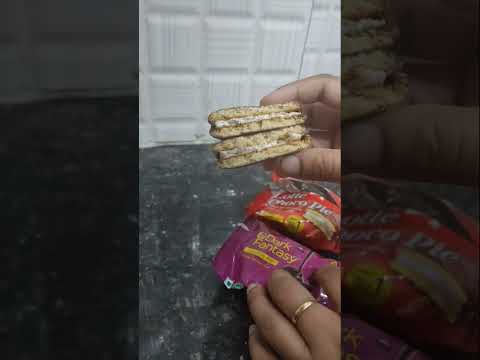 Lotte choco Pie v/s Dark Fantasy yumfills Pie # youtube shorts # shorts