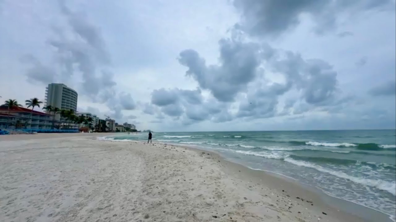 Robb‘s Sunday Morning Beach Walk on Vanderbilt Beach in North Naples, Florida | May 4, 2025