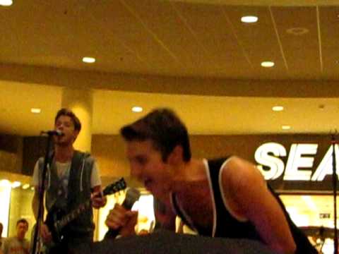 Teenage Dream (cover)- Hot Chelle Rae at Emerald Square Mall