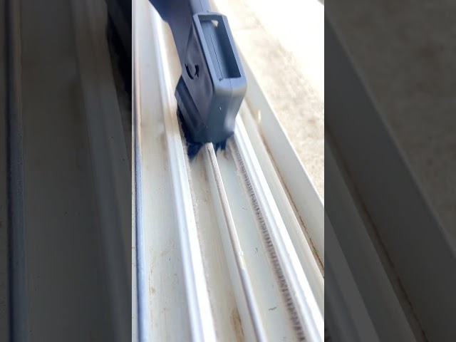 مكنسة سلكية عمودية ريبون 600 واط