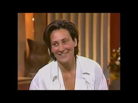KD LANG sings Impromptu  Classic Roy Orbison song CRYING on Australian Daytime TV