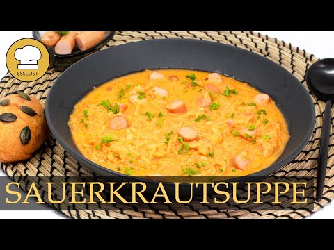 Deftige SAUERKRAUTSUPPE mit Würstchen - schnell gemacht und low carb