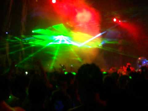 Zoukout 2011, Armin Van Buuren/Mr Brightside