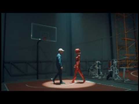 ROMÁNTIKO - Barbie (Video Oficial)