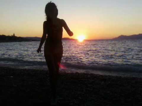 Eyal Golan - Hole al Kaduregel ( Saša Matić - Ruzmarin )