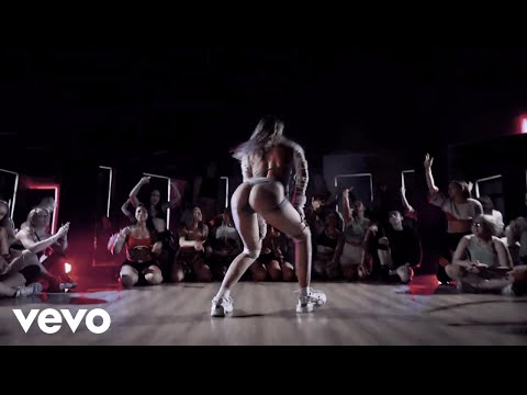 Defcom - Dale play (with Lena indica) ft. Def-man