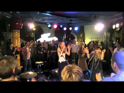 Seat Music Session 2010 - GIRLS - It ain't over