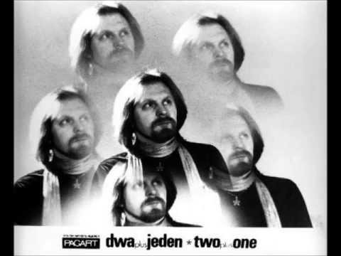 Dwa Plus Jeden / 2plus1 - Jak to smakuje? - rarytas - Kalkuta nocą