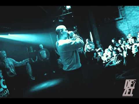 08. Kasza - Mimo Barier ft Jarru, Skorup / Klin(in)Eastwood