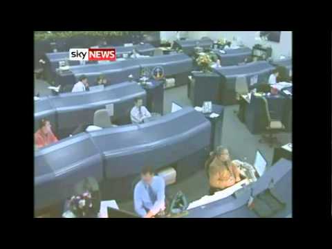 Star Trek's Captain Kirk Wakes Up Discovery Shuttle Crew