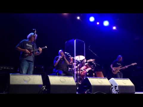 Walter Trout with Rick Knapp on guitar